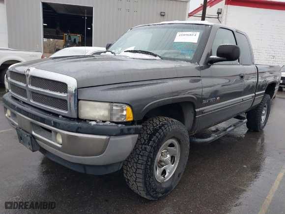 2001 Dodge Ram 1500 with VIN 3B7HF13Z21M571280, listed as a IAAI auction lot 41896814 with 224,610 mi miles. Bid and sale history available at carsss.com. Image 2.
