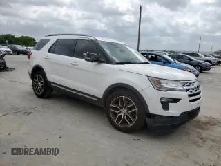2018 Ford Explorer XLT z VIN 1FM5K7D8XJGC54456, wystawiony jako Copart lot #61671915 z przebiegiem 101 569 mil mil oraz Czysty tytuł • Clean title. Historia ofert i sprzedaży dostępna na DreamBid. Obrazek 4.