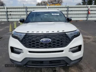 2024 Ford Explorer ST-Line with VIN 1FMSK7KH1RGA88359, listed as a Copart auction lot 52801025 with 7,799 mi miles and Salvage Title. Bid and sale history available at carsss.com. Image 5.