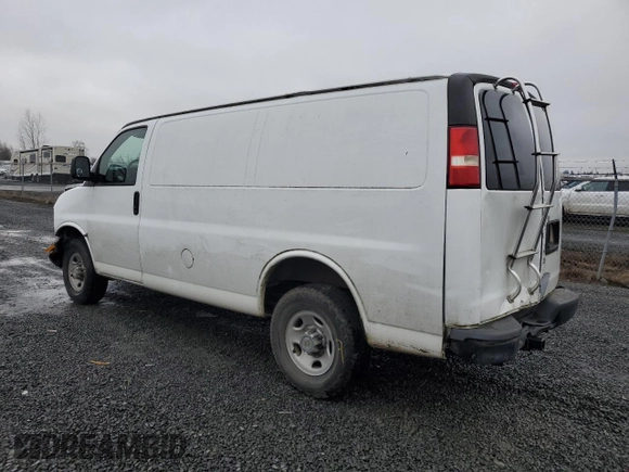 2006 Chevrolet Express Cargo Van with VIN 1GCGG25V061171537, listed as a Copart auction lot 44305285 with 98,495 mi miles and Salvage Title. Bid and sale history available at carsss.com. Image 2.