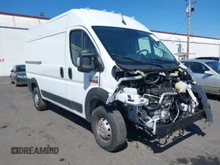 2022 Ram ProMaster Cargo with VIN 3C6LRVBG3NE119032, listed as a IAAI auction lot 42106393 with 33,362 mi miles. Bid and sale history available at carsss.com. Image 1.