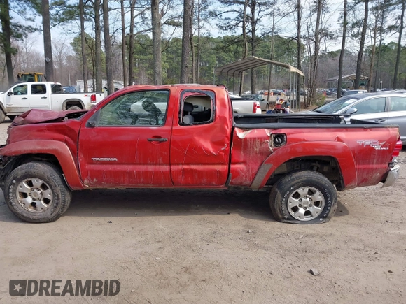 2006 Toyota Tacoma PreRunner with VIN 5TETU62N96Z154826, listed as a IAAI auction lot 41652762 with 418,565 mi miles. Bid and sale history available at carsss.com. Image 14.