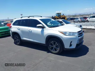 2019 Toyota Highlander LE with VIN 5TDZZRFH3KS364055, listed as a IAAI auction lot 42232142 with 187,370 mi miles and . Bid and sale history available at DreamBid. Image 1.