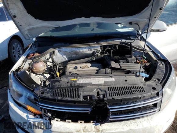 2014 Volkswagen Tiguan SE with VIN WVGAV3AXXEW626089, listed as a Copart auction lot 43056995 with 140,070 mi miles and Salvage title. Bid and sale history available at DreamBid. Image 13.