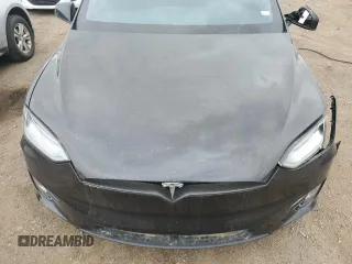 2016 Tesla Model X 70D z VIN 5YJXCAE28GF008476, wystawiony jako Copart lot #53448105 z przebiegiem Nie podano mil oraz Szkody całkowita. Historia ofert i sprzedaży dostępna na DreamBid. Obrazek 12.