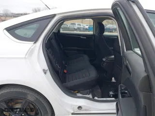 2016 Ford Fusion SE with VIN 3FA6P0HD6GR186401, listed as a IAAI auction lot 41870165 with 130,052 mi miles. Bid and sale history available at carsss.com. Image 8.