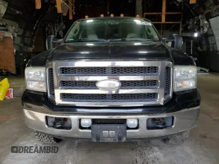 2005 Ford F-350 XL z VIN 1FTWW31P05EC99103, wystawiony jako Copart lot #61751405 z przebiegiem 111 475 mil mil oraz Czysty tytuł • Clean title. Historia ofert i sprzedaży dostępna na DreamBid. Obrazek 5.