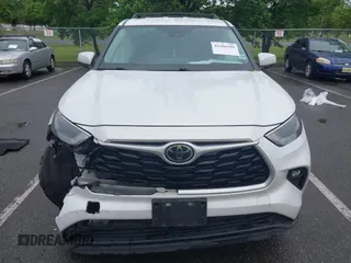 2022 Toyota Highlander LE with VIN 5TDBZRBH8NS242559, listed as a IAAI auction lot 42366399 with 200,915 mi miles and . Bid and sale history available at DreamBid. Image 12.