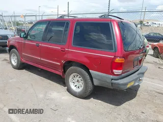 2000 Ford Explorer XLS с VIN 1FMZU72XXYUB20077, выставлен на аукционе IAAI как лот 42744904 с пробегом 149 319 миль миль и . История ставок и продаж доступна на DreamBid. Изображение 3.