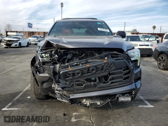 2025 Toyota Sequoia SR5 with VIN 7SVAAABA5SX053838, listed as a Copart auction lot 43636405 with 1,553 mi miles and Salvage Title. Bid and sale history available at carsss.com. Image 5.