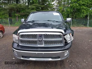 2009 Dodge 1500 Laramie z VIN 1D3HV13T69S799484, wystawiony jako IAAI lot #42312702 z przebiegiem 254 233 mil mil oraz . Historia ofert i sprzedaży dostępna na DreamBid. Obrazek 13.