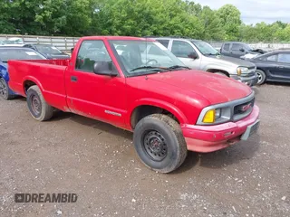 1994 GMC Sonoma z VIN 1GTCT14Z3R8530223, wystawiony jako IAAI lot #42314658 z przebiegiem 235 011 mil mil oraz . Historia ofert i sprzedaży dostępna na DreamBid. Obrazek 1.