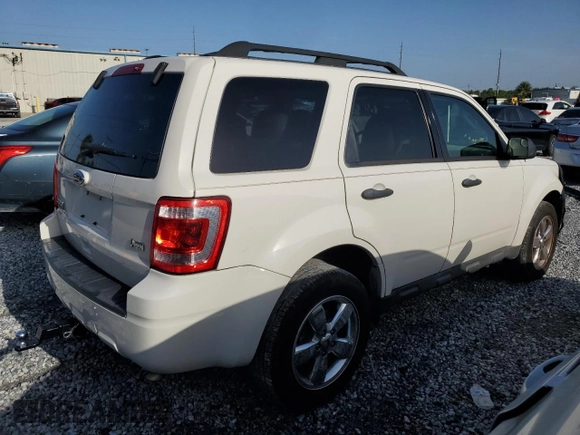 2012 Ford Escape XLT with VIN 1FMCU9DG8CKB75873, listed as a Copart auction lot 66405745 with 152,525 mi miles and Clean title. Bid and sale history available at DreamBid. Image 3.