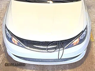 2017 Chrysler Pacifica Touring with VIN 2C4RC1DG5HR764942, listed as a IAAI auction lot 42040334 with 64,381 mi miles and . Bid and sale history available at DreamBid. Image 1.