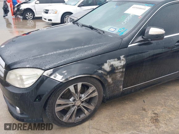 2009 Mercedes-Benz C-Class 3.5L Sport with VIN WDDGF56X19R043159, listed as a IAAI auction lot 41910010 with 173,817 mi miles. Bid and sale history available at carsss.com. Image 6.