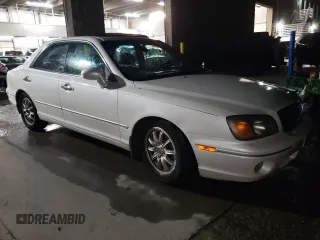 2002 Hyundai XG L with VIN KMHFU45E42A217215, listed as a Copart auction lot 84450314 with 179,904 mi miles and Salvage Title. Bid and sale history available at carsss.com. Image 4.