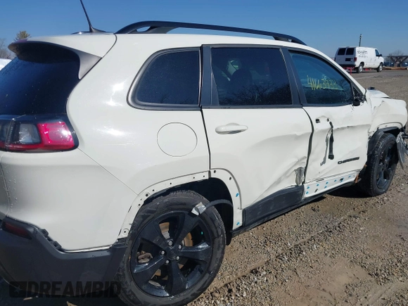 2019 Jeep Cherokee Latitude Plus with VIN 1C4PJMLX0KD430182, listed as a IAAI auction lot 41663933 with 61,511 mi miles and . Bid and sale history available at DreamBid. Image 18.