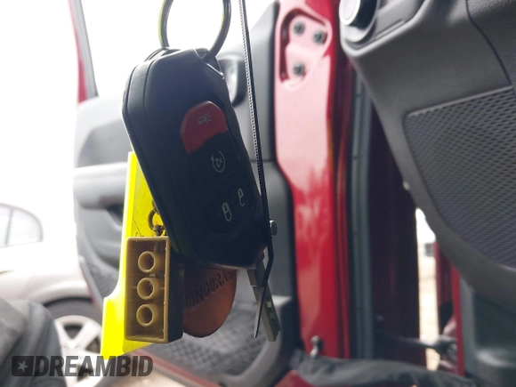 2021 Jeep Wrangler Unlimited Sahara z VIN 1C4HJXEG3MW720572, wystawiony jako IAAI lot #41899645 z przebiegiem 43 097 mil mil oraz . Historia ofert i sprzedaży dostępna na DreamBid. Obrazek 11.