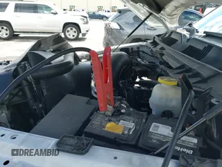 2021 Ram 1500 Express z VIN 3C6RR7KT5MG548601, wystawiony jako IAAI lot #43396348 z przebiegiem 100 084 mil mil oraz . Historia ofert i sprzedaży dostępna na DreamBid. Obrazek 21.