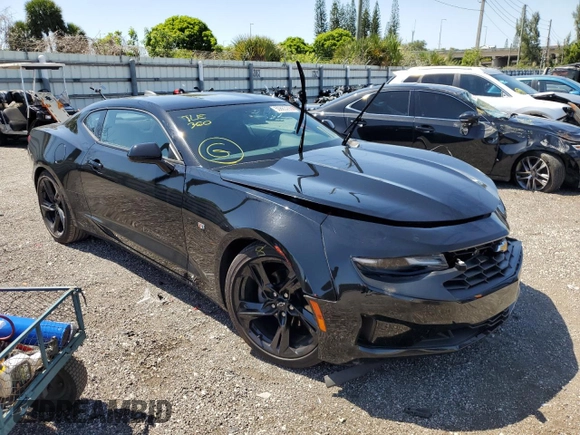 2020 Chevrolet Camaro 1LT with VIN 1G1FB1RS1L0134379, listed as a Copart auction lot 50863293 with 39,404 mi miles. Bid and sale history available at carsss.com. Image 4.