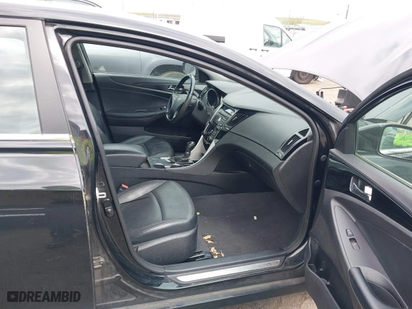 2013 Hyundai Sonata SE with VIN 5NPEC4ACXDH696923, listed as a IAAI auction lot 42088099 with 205,068 mi miles. Bid and sale history available at carsss.com. Image 5.