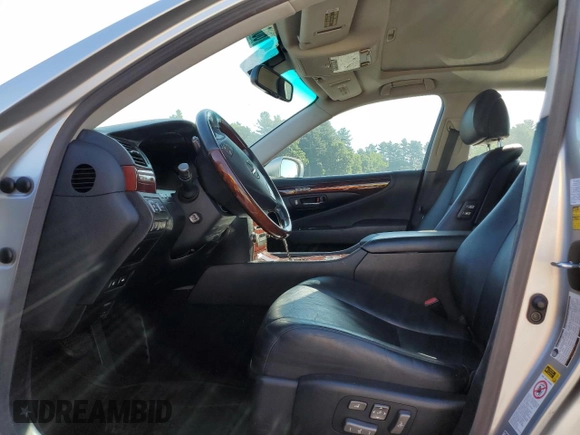2009 Lexus LS 460 z VIN JTHCL46F595002221, wystawiony jako Copart lot #60253945 z przebiegiem Nie podano mil oraz Czysty tytuł • Clean title. Historia ofert i sprzedaży dostępna na DreamBid. Obrazek 7.