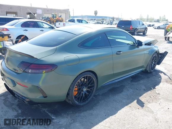 2020 Mercedes-Benz C 63 S AMG z VIN WDDWJ8HB7LF968504, wystawiony jako IAAI lot #42139661 z przebiegiem 44 586 mil mil oraz . Historia ofert i sprzedaży dostępna na DreamBid. Obrazek 4.