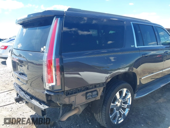2015 GMC Yukon XL SLT z VIN 1GKS2HKC6FR122234, wystawiony jako IAAI lot #42325984 z przebiegiem 241 008 mil mil oraz . Historia ofert i sprzedaży dostępna na DreamBid. Obrazek 19.