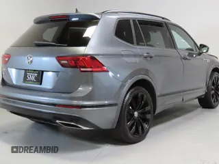 2020 Volkswagen Tiguan SE z VIN 3VV3B7AXXLM154326, wystawiony jako Copart lot #59328395 z przebiegiem 62 793 mil mil oraz Czysty tytuł • Clean title. Historia ofert i sprzedaży dostępna na DreamBid. Obrazek 3.
