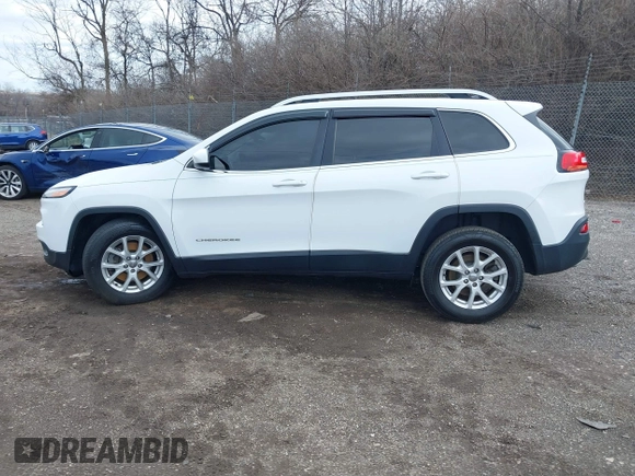 2017 Jeep Cherokee Latitude with VIN 1C4PJMCS7HW635967, listed as a IAAI auction lot 41742842 with 54,782 mi miles and . Bid and sale history available at DreamBid. Image 15.