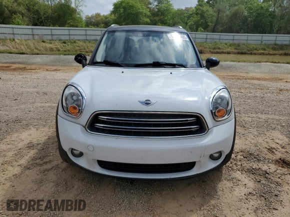 2015 MINI Countryman with VIN WMWZB3C52FWM33204, listed as a Copart auction lot 51680405 with 154,839 mi miles and Salvage Title. Bid and sale history available at DreamBid. Image 5.