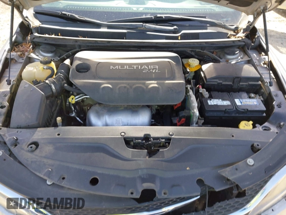 2016 Chrysler 200 Limited with VIN 1C3CCCAB8GN133550, listed as a IAAI auction lot 41728797 with 87,776 mi miles. Bid and sale history available at carsss.com. Image 10.