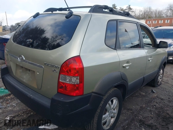 2006 Hyundai Tucson GLS with VIN KM8JN12D46U352491, listed as a IAAI auction lot 41749563 with 151,930 mi miles. Bid and sale history available at carsss.com. Image 4.