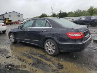 2013 Mercedes-Benz E 350 Luxury with VIN WDDHF8JB3DA749509, listed as a Copart auction lot 58220015 with 148,375 mi miles and Salvage title. Bid and sale history available at DreamBid. Image 2.