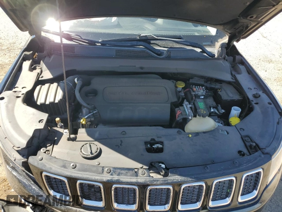 2018 Jeep Compass Latitude z VIN 3C4NJCBBXJT124610, wystawiony jako Copart lot #53507255 z przebiegiem 71 051 mil mil oraz Szkoda całkowita • Salvage title. Historia ofert i sprzedaży dostępna na DreamBid. Obrazek 11.