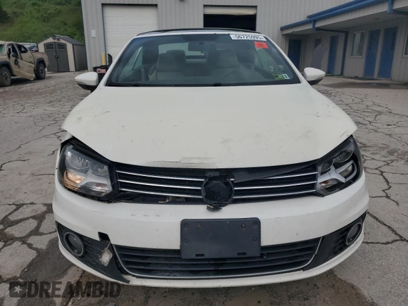 2012 Volkswagen Eos Komfort с VIN WVWBW7AH5CV000345, выставлен на аукционе Copart как лот 56725995 с пробегом 130 903 миль миль и Списание • Salvage title. История ставок и продаж доступна на DreamBid. Изображение 5.