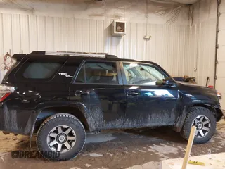 2018 Toyota 4Runner SR5 with VIN JTEBU5JR4J5575127, listed as a IAAI auction lot 41501797 with 84,854 mi miles. Bid and sale history available at carsss.com. Image 13.