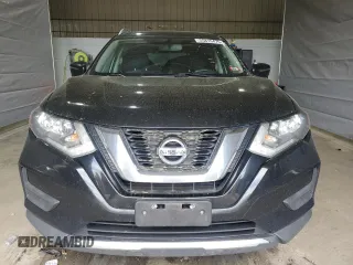 2017 Nissan Rogue SV z VIN 5N1AT2MV0HC740554, wystawiony jako Copart lot #55819475 z przebiegiem 149 648 mil mil oraz Szkoda całkowita • Salvage title. Historia ofert i sprzedaży dostępna na DreamBid. Obrazek 5.