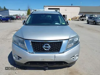 2016 Nissan Pathfinder Platinum with VIN 5N1AR2MM0GC616224, listed as a IAAI auction lot 42088422 with 131,411 mi miles. Bid and sale history available at carsss.com. Image 12.