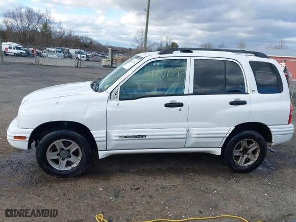 2004 Chevrolet Tracker LT with VIN 2CNBJ634646906802, listed as a IAAI auction lot 41737592 with NaN miles. Bid and sale history available at carsss.com. Image 15.