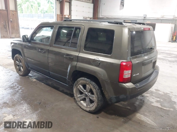 2015 Jeep Patriot Latitude z VIN 1C4NJRFB9FD417747, wystawiony jako IAAI lot #42527555 z przebiegiem 290 316 mil mil oraz . Historia ofert i sprzedaży dostępna na DreamBid. Obrazek 3.