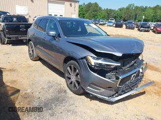 2021 Volvo XC60 Inscription z VIN YV4102RL0M1865805, wystawiony jako IAAI lot #42211072 z przebiegiem 52 991 mil mil oraz . Historia ofert i sprzedaży dostępna na DreamBid. Obrazek 1.