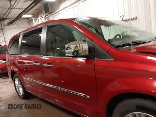 2015 Chrysler Town & Country Touring-L with VIN 2C4RC1CG4FR590814, listed as a IAAI auction lot 41703050 with 97,470 mi miles. Bid and sale history available at carsss.com. Image 14.