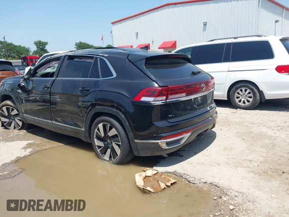 2024 Volkswagen Atlas SEL with VIN 1V2BE2CA3RC233021, listed as a IAAI auction lot 42185251 with 23,398 mi miles and . Bid and sale history available at DreamBid. Image 3.