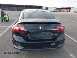 2018 Honda Clarity Plug-In Hybrid Touring with VIN JHMZC5F39JC000901, listed as a IAAI auction lot 41914470 with 80,482 mi miles. Bid and sale history available at carsss.com. Image 17.