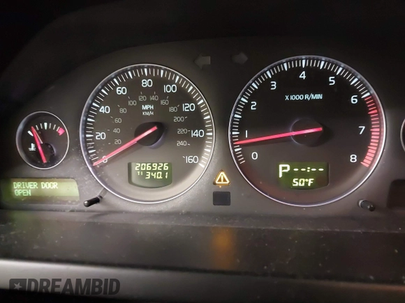 2008 Volvo XC90 I6 with VIN YV4CM982681440304, listed as a IAAI auction lot 41815063 with 206,926 mi miles. Bid and sale history available at carsss.com. Image 7.