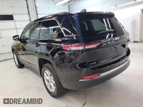 2023 Jeep Grand Cherokee Limited with VIN 1C4RJHBGXPC545550, listed as a IAAI auction lot 42859716 with 34,610 mi miles and . Bid and sale history available at DreamBid. Image 5.