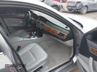 2009 BMW 5 Series 528i with VIN WBANU53549C121735, listed as a IAAI auction lot 41536727 with 157,813 mi miles and . Bid and sale history available at carsss.com. Image 5.