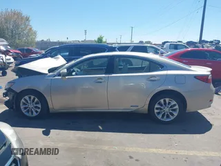 2013 Lexus ES 300h z VIN JTHBW1GG9D2012639, wystawiony jako IAAI lot #42157365 z przebiegiem 102 070 mil mil oraz . Historia ofert i sprzedaży dostępna na DreamBid. Obrazek 15.