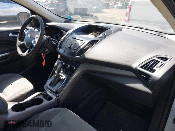 2013 Ford Escape SE with VIN 1FMCU9GX0DUD93680, listed as a IAAI auction lot 41792386 with 262,671 mi miles and . Bid and sale history available at DreamBid. Image 5.